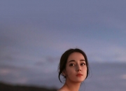 开云体育入口-F1轮胎印下的地板震颤，当勒克莱尔与维斯塔潘在赛道上厮杀时，湖人在中国东北投中了决胜一球