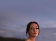 开云体育入口-F1轮胎印下的地板震颤，当勒克莱尔与维斯塔潘在赛道上厮杀时，湖人在中国东北投中了决胜一球