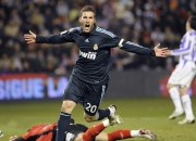 开云sport-三分、绝杀与重生，武切维奇奇兵天降，湖人压哨险胜北京队