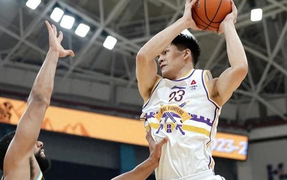 国内联赛豪门过招，实力对决火药味十足的简单介绍