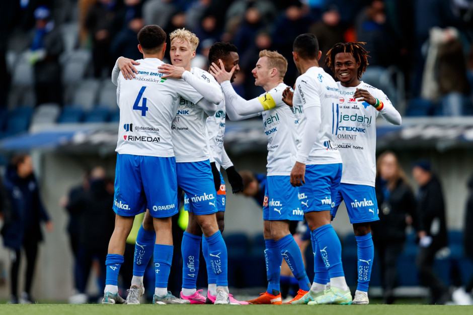 瑞典球队举行球迷见面会，互动欢乐的简单介绍