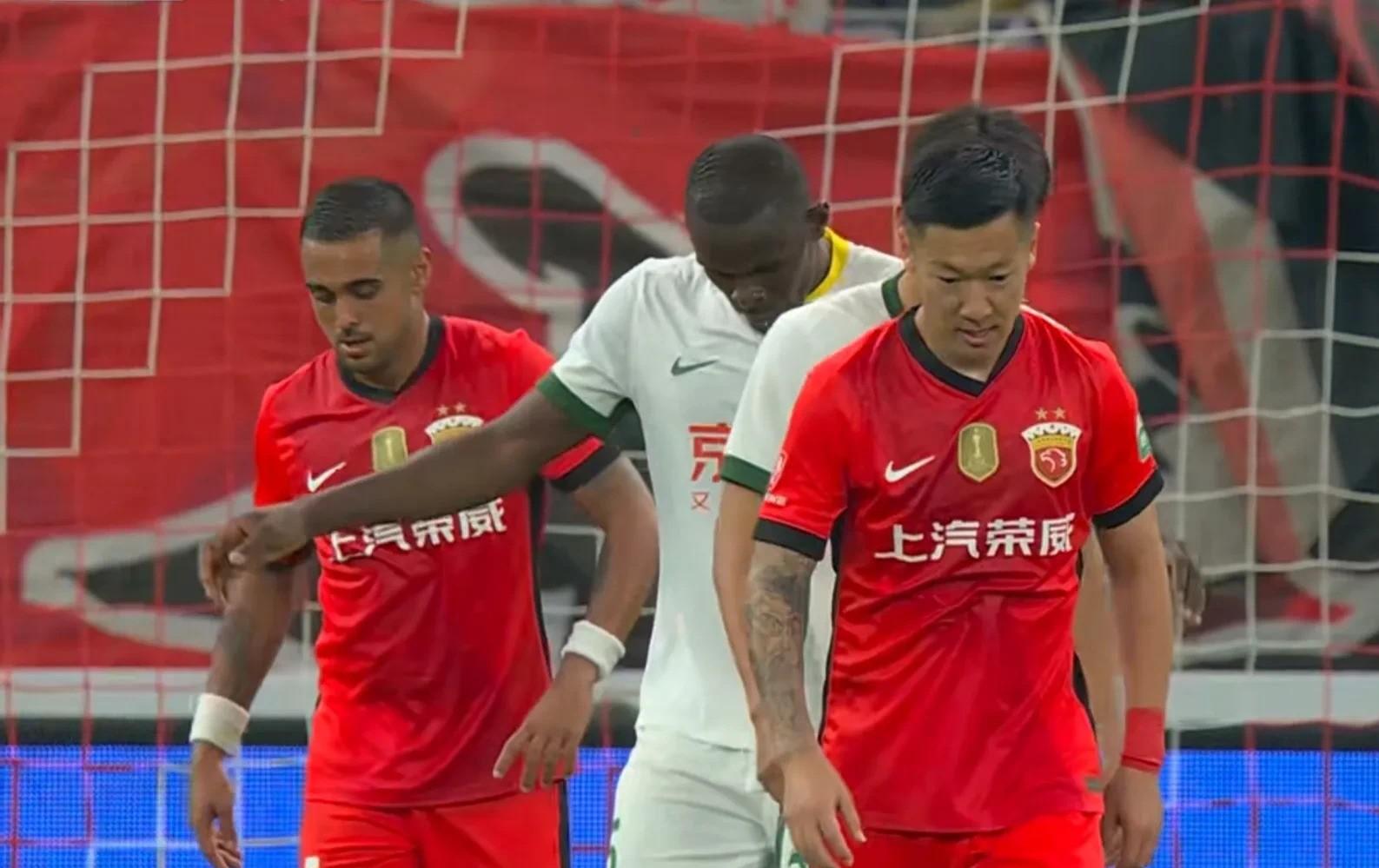 上港队迎来关键战役备受关注