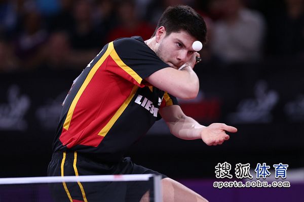 奥地利队横扫法国队,奥恰洛夫点燃赛场的简单介绍 奥地利队横扫法国队,奥恰洛夫点燃赛场的简单介绍