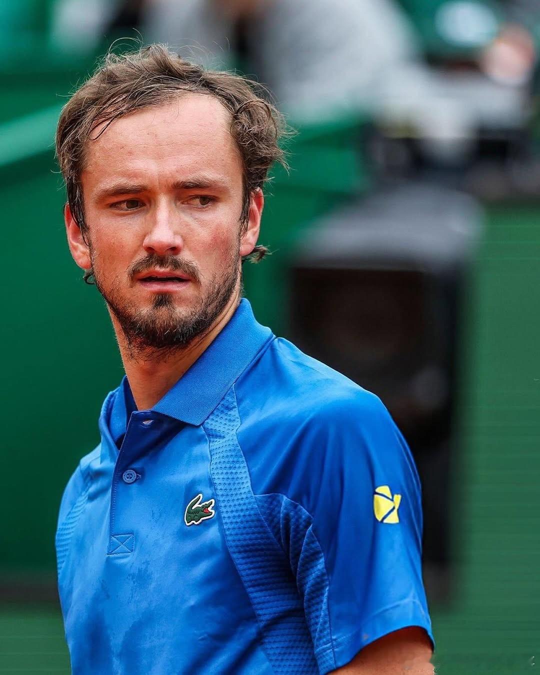 包含蒙特卡洛大师赛轻取年终总决赛,梅德韦杰夫惊艳四座的词条 包含蒙特卡洛大师赛轻取年终总决赛,梅德韦杰夫惊艳四座的词条