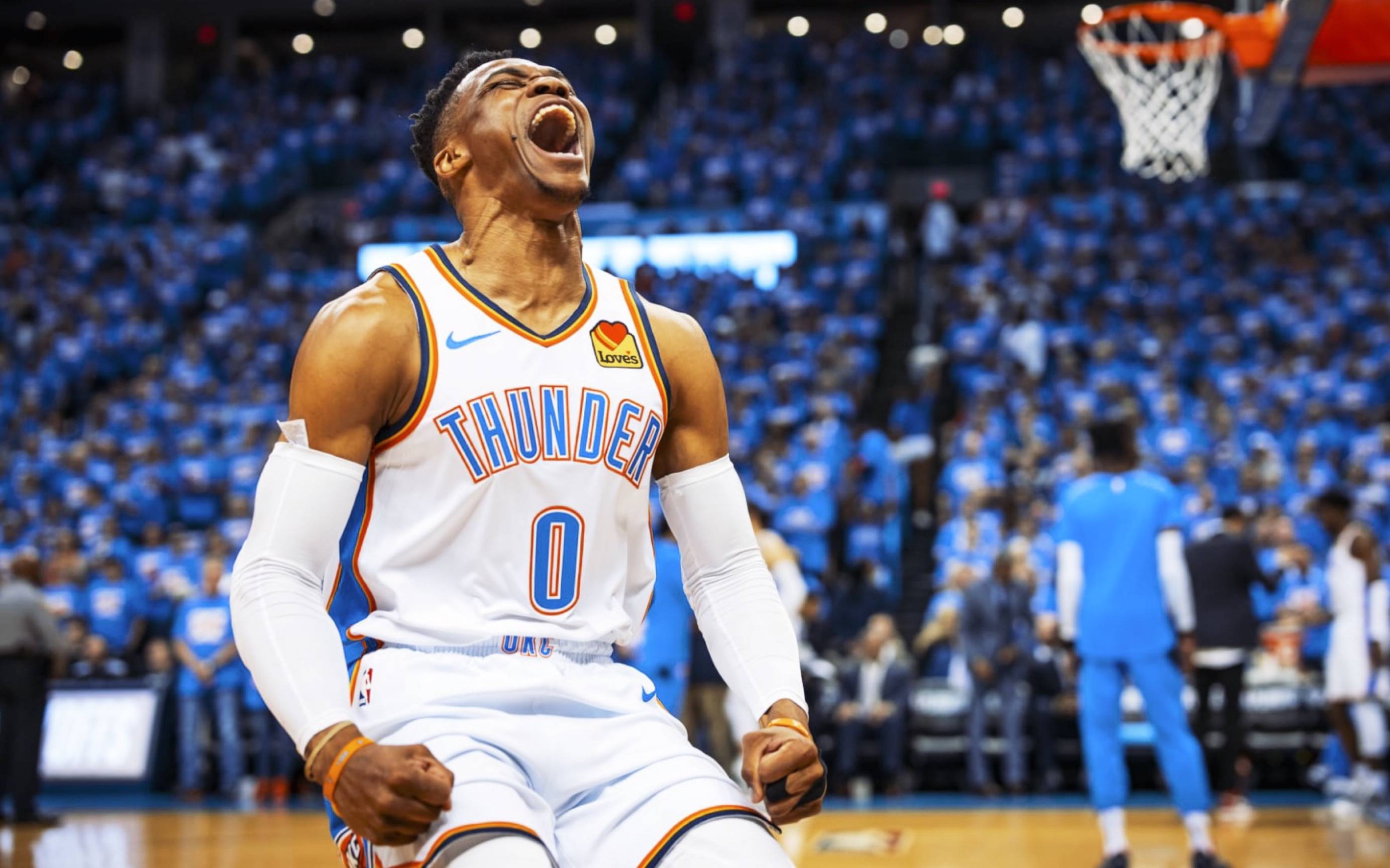 快船鏖战深圳队，利拉德刷新纪录