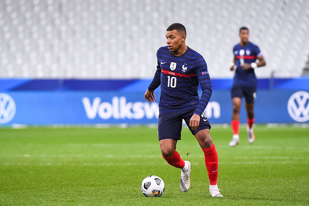 印尼队险胜法国队，黄鸭组合惊艳四座