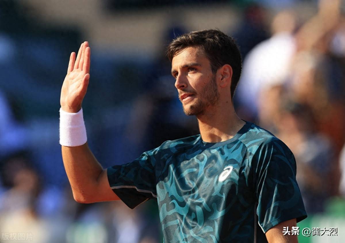 蒙特卡洛大师赛力克法网，西西帕斯统治全场