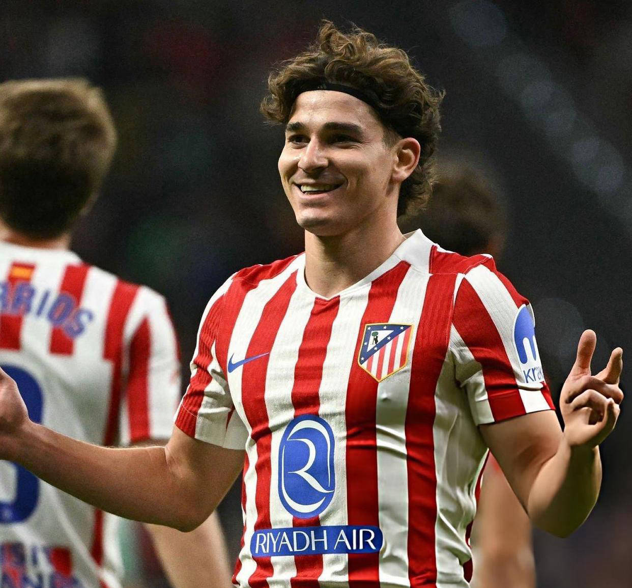 罗马逆转马德里竞技，莱万惊艳四座