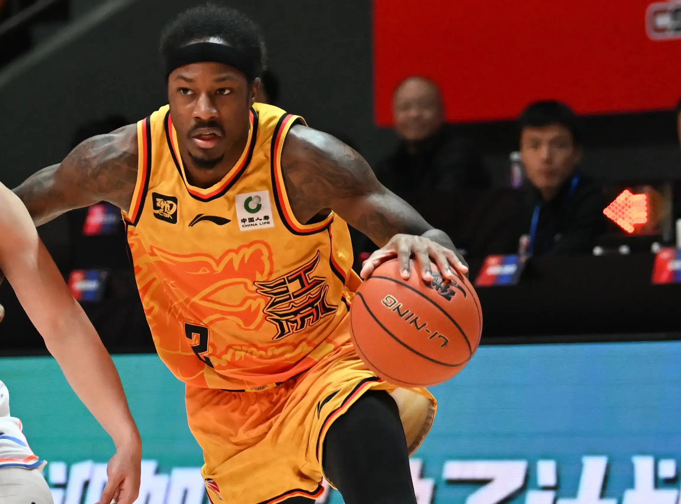 吉林队轻取76人，高诗岩带队取胜