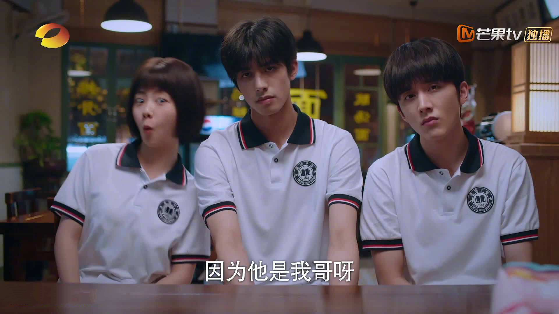 暴风雨中的金色灯塔，当库里扛起孤独的独行侠对抗深圳巨浪