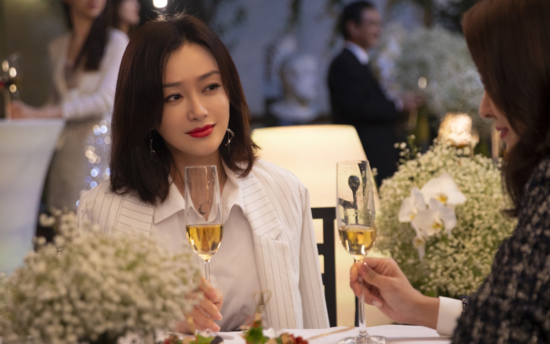 双城记，当纽约尼克斯压制休斯顿火箭，塔图姆在欧冠半决赛接管比赛