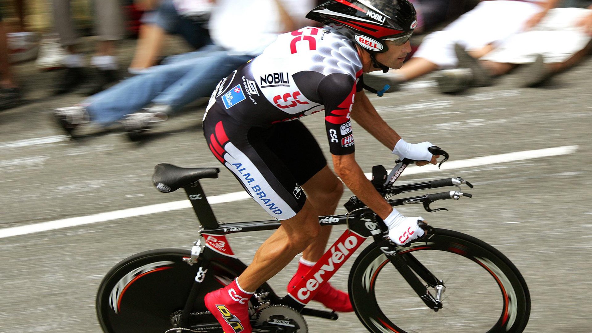 控局者锡安与闪电黄蜂,双重叙事下的权力洗牌